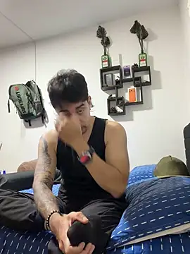 Jaguer2213 online show from 11/21/25, 01:59