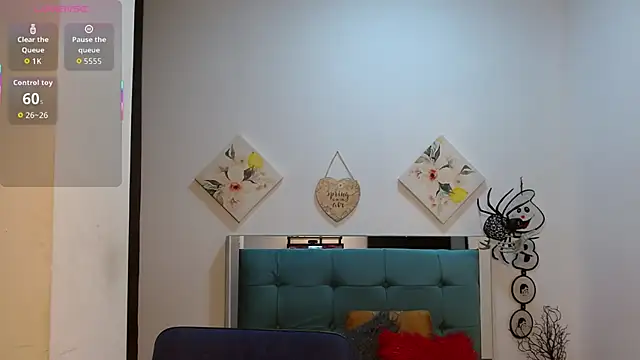 Snapshot of Sara_f_W chatting on 10/26/25, 01:22 Sara f W online show from 10/26/25, 01:22