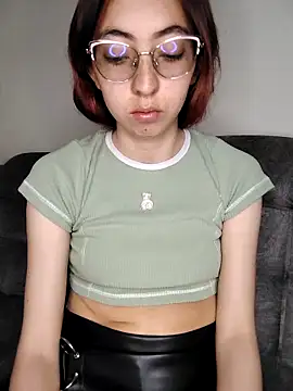 AnnieSparkle online show from 09/28/25, 02:55