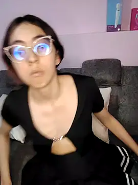 AnnieSparkle online show from 10/16/25, 12:44