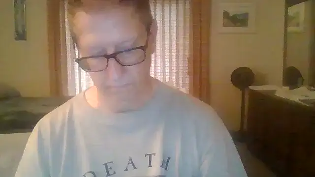 Snapshot of camminmichaellll chatting on 09/18/25, 11:51 camminmichaellll online show from 09/18/25, 11:51