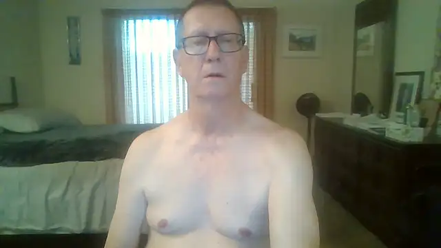 Snapshot of camminmichaellll chatting on 09/29/25, 11:20 camminmichaellll online show from 09/29/25, 11:20