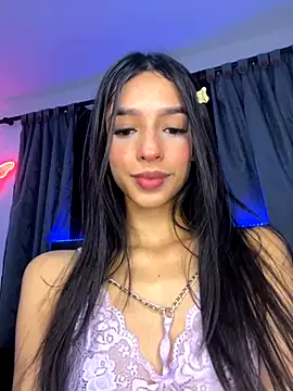 Snapshot of katy_cutie_ chatting on 10/20/25, 03:18 katy cutie online show from 10/20/25, 03:18