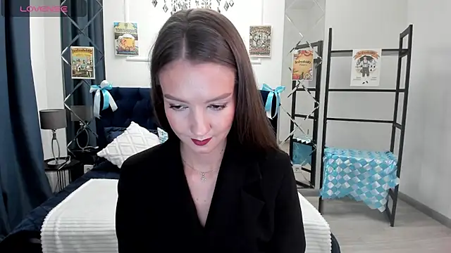 Snapshot of LoraSunnyy chatting on 09/19/25, 07:54 LoraSunnyy online show from 09/19/25, 07:54