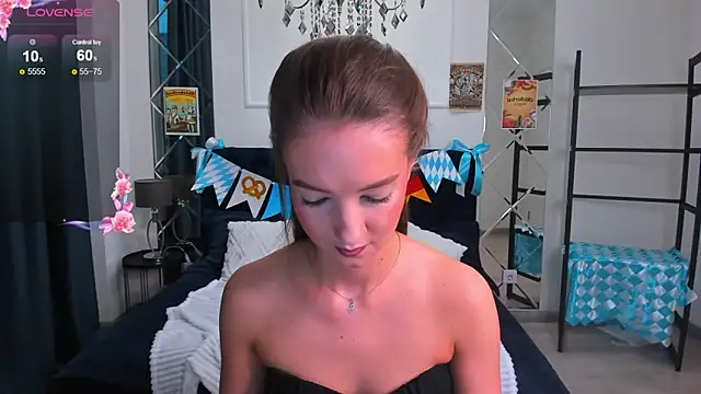 Snapshot of LoraSunnyy chatting on 09/21/25, 03:19 LoraSunnyy online show from 09/21/25, 03:19