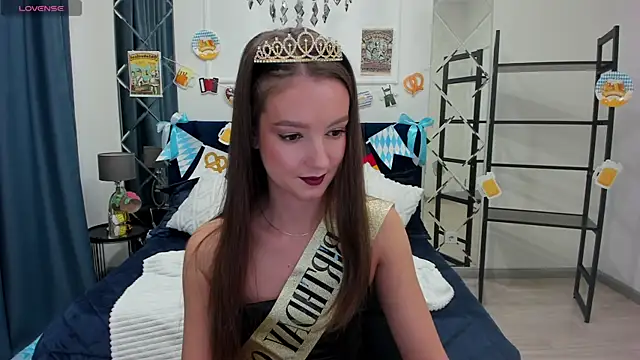 Snapshot of LoraSunnyy chatting on 09/30/25, 08:41 LoraSunnyy online show from 09/30/25, 08:41