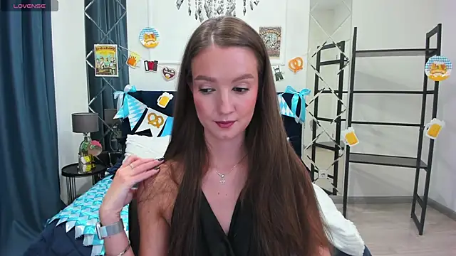 Snapshot of LoraSunnyy chatting on 10/03/25, 08:11 LoraSunnyy online show from 10/03/25, 08:11