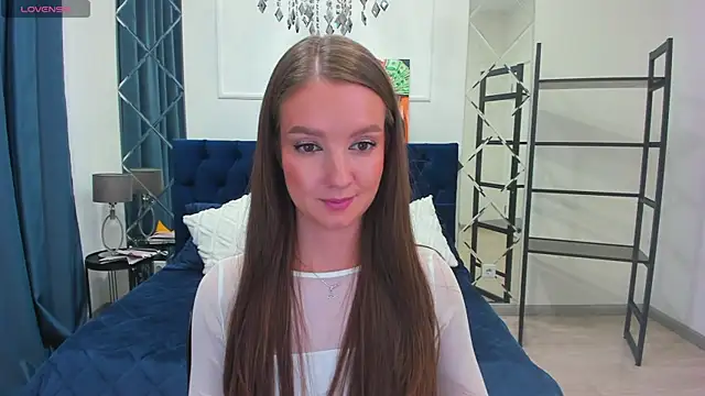 Snapshot of LoraSunnyy chatting on 10/08/25, 08:12 LoraSunnyy online show from 10/08/25, 08:12