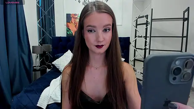 Snapshot of LoraSunnyy chatting on 10/14/25, 08:15 LoraSunnyy online show from 10/14/25, 08:15