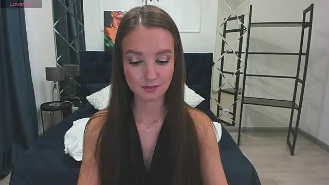 Snapshot of LoraSunnyy chatting on 10/15/25, 08:25 LoraSunnyy online show from 10/15/25, 08:25