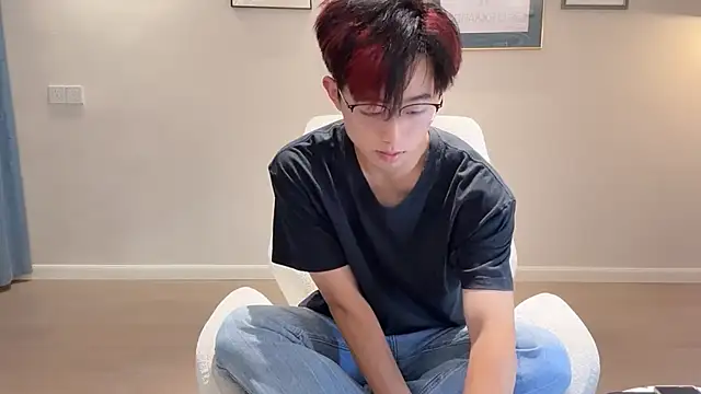 Snapshot of STxuguanhan chatting on 09/28/25, 06:30 STxuguanhan online show from 09/28/25, 06:30
