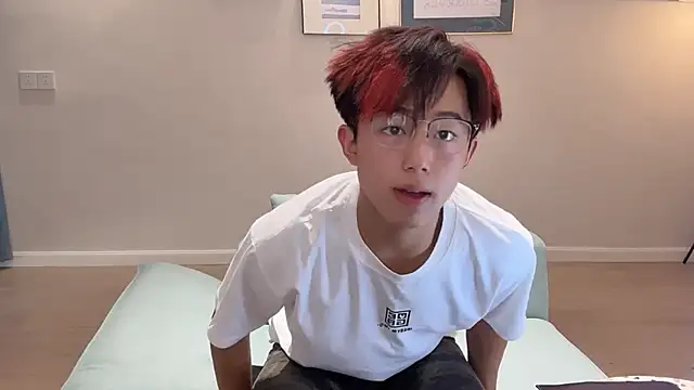 Snapshot of STxuguanhan chatting on 10/11/25, 07:07 STxuguanhan online show from 10/11/25, 07:07
