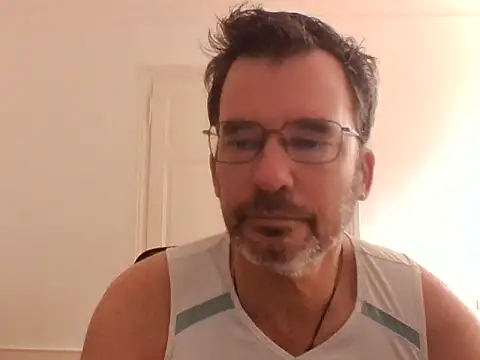 Snapshot of stallionrider88 chatting on 09/27/25, 10:31 stallionrider88 online show from 09/27/25, 10:31