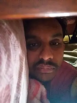 Snapshot of Nihaal17 chatting on 10/31/25, 10:27 Nihaal17 online show from 10/31/25, 10:27