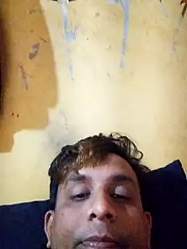 Snapshot of Nihaal17 chatting on 11/14/25, 01:54 Nihaal17 online show from 11/14/25, 01:54