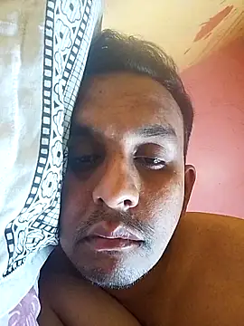 Snapshot of Nihaal17 chatting on 11/20/25, 06:24 Nihaal17 online show from 11/20/25, 06:24