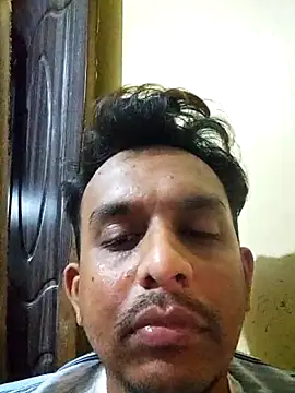 Snapshot of Nihaal17 chatting on 11/28/25, 01:14 Nihaal17 online show from 11/28/25, 01:14