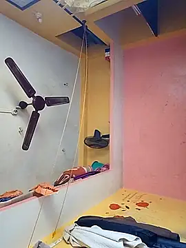 Snapshot of Nihaal17 chatting on 03/25/26, 03:01 Nihaal17 online show from 03/25/26, 03:01