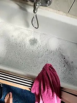 Snapshot of Ericketaurore chatting on 09/16/25, 09:43 Ericketaurore online show from 09/16/25, 09:43