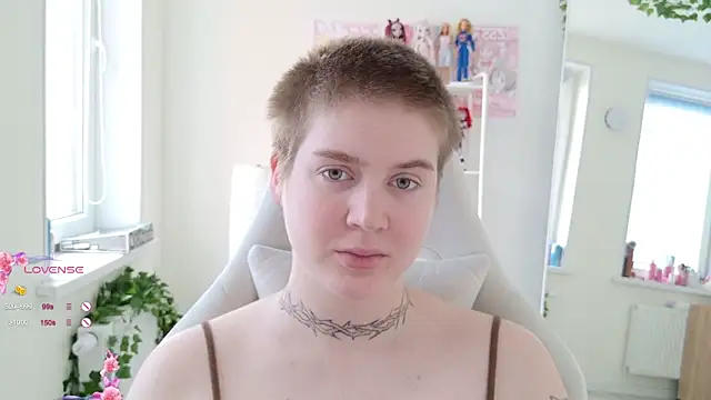 Zlata in xxxLand online show from 10/20/25, 12:27