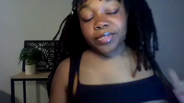 Snapshot of princess_chocolate chatting on 09/18/25, 03:03 princess chocolate online show from 09/18/25, 03:03