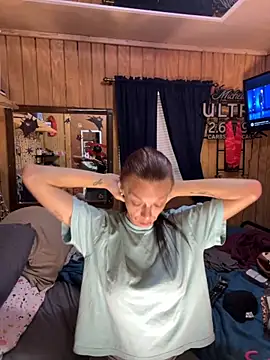 Snapshot of Kacinichole chatting on 10/04/25, 06:28 Kacinichole online show from 10/04/25, 06:28