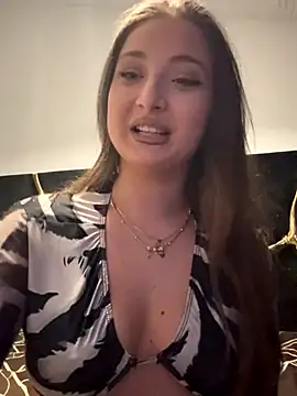 Snapshot of RebekaRose chatting on 10/13/25, 10:32 RebekaRose online show from 10/13/25, 10:32