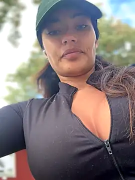 Snapshot of Risky_Workouts chatting on 09/26/25, 10:41 Risky Workouts online show from 09/26/25, 10:41