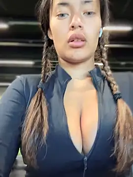 Snapshot of Risky_Workouts chatting on 09/30/25, 03:28 Risky Workouts online show from 09/30/25, 03:28