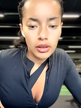 Snapshot of Risky_Workouts chatting on 10/06/25, 09:40 Risky Workouts online show from 10/06/25, 09:40