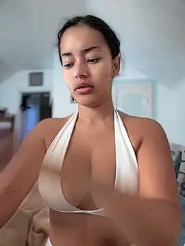 Snapshot of Risky_Workouts chatting on 10/10/25, 07:07 Risky Workouts online show from 10/10/25, 07:07