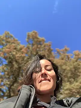 Snapshot of Risky_Workouts chatting on 10/15/25, 09:09 Risky Workouts online show from 10/15/25, 09:09