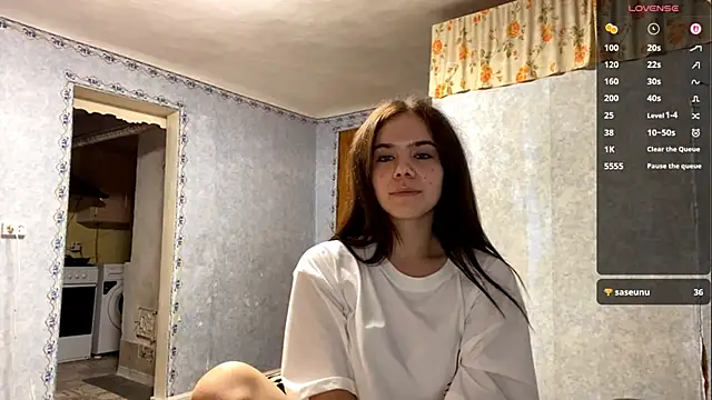 Lia rise online show from 09/24/25, 04:10