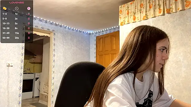 Lia rise online show from 10/17/25, 05:04