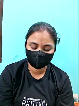 Snapshot of DivyaBhabhi69@xh chatting on 06/24/26, 02:05 DivyaBhabhi69xh online show from 06/24/26, 02:05