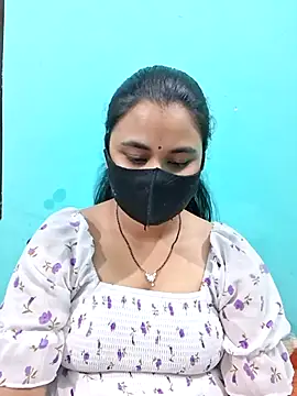 Snapshot of DivyaBhabhi69@xh chatting on 06/25/26, 01:37 DivyaBhabhi69xh online show from 06/25/26, 01:37