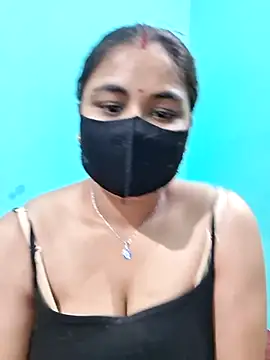 Snapshot of DivyaBhabhi69@xh chatting on 07/03/26, 02:45 DivyaBhabhi69xh online show from 07/03/26, 02:45