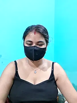 Snapshot of DivyaBhabhi69@xh chatting on 07/05/26, 02:02 DivyaBhabhi69xh online show from 07/05/26, 02:02