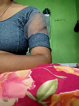 Hot pooja55 online show from 09/25/25, 12:36