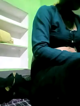 Hot tin74 online show from 04/18/26, 07:07