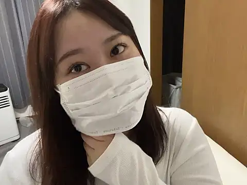 Snapshot of shimera-nohime25 chatting on 10/15/25, 11:10 shimera-nohime25 online show from 10/15/25, 11:10