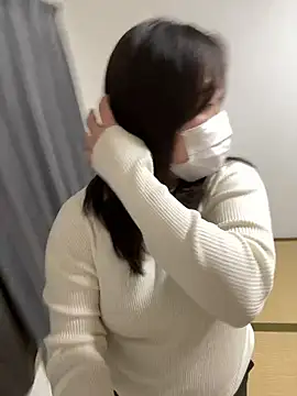 Snapshot of shimera-nohime25 chatting on 12/16/25, 10:42 shimera-nohime25 online show from 12/16/25, 10:42