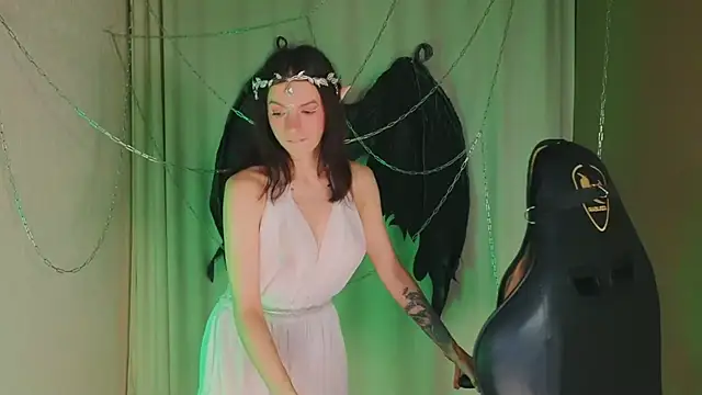 Loona Eclipse online show from 10/30/25, 08:53