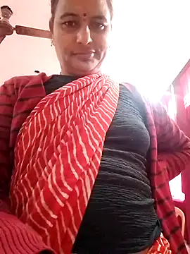 Snapshot of Suhani_hot12 chatting on 12/20/25, 03:35 Suhani hot12 online show from 12/20/25, 03:35