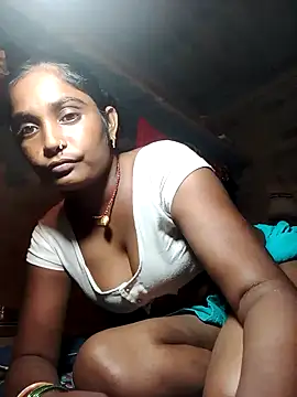 Snapshot of sadhna200 chatting on 09/15/25, 03:56 sadhna200 online show from 09/15/25, 03:56