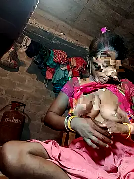 Snapshot of sadhna200 chatting on 09/28/25, 08:47 sadhna200 online show from 09/28/25, 08:47