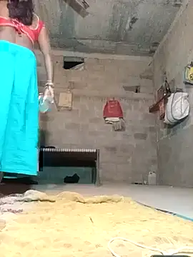 Snapshot of sadhna200 chatting on 10/24/25, 06:48 sadhna200 online show from 10/24/25, 06:48