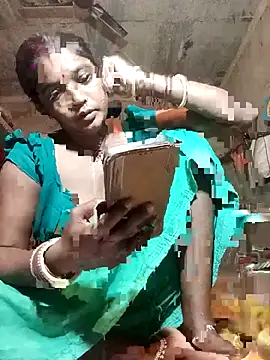 Snapshot of sadhna200 chatting on 10/25/25, 06:46 sadhna200 online show from 10/25/25, 06:46