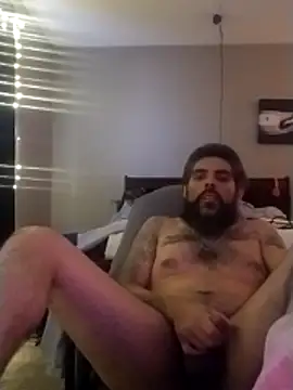 Snapshot of hornylatino702 chatting on 02/26/26, 08:30 hornylatino702 online show from 02/26/26, 08:30