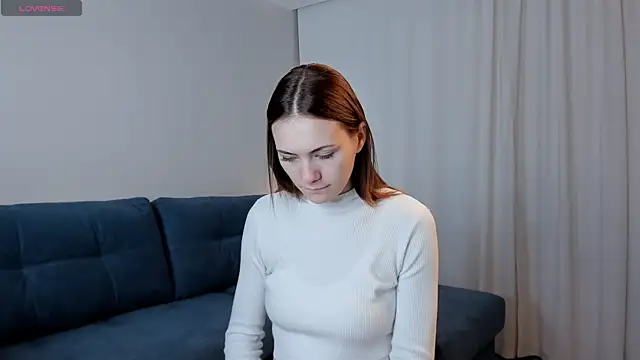 SirenaOstrem online show from 10/16/25, 01:06